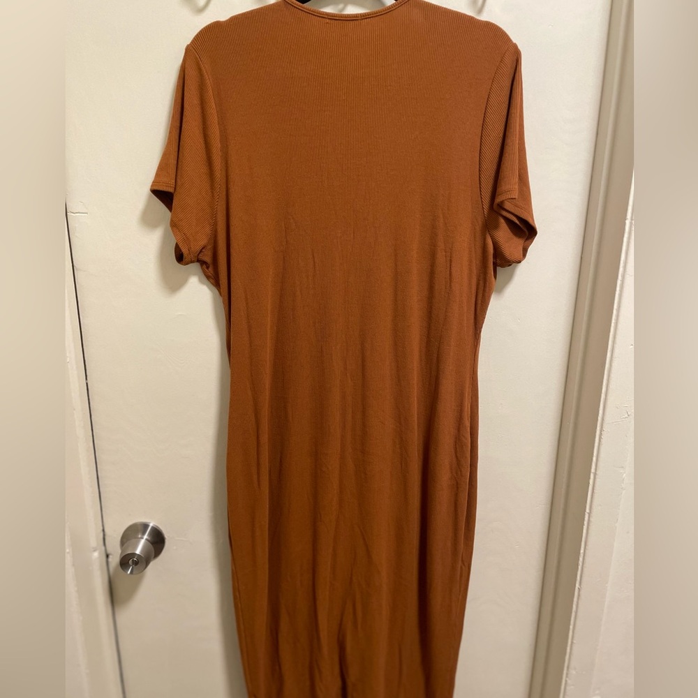 Fashion Nova Ribbed Button-Front Midi Dress – 3X (Rust Brown) - Picture 3 of 6